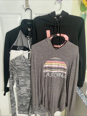 Women’s hoodie bundle M/L gently worn